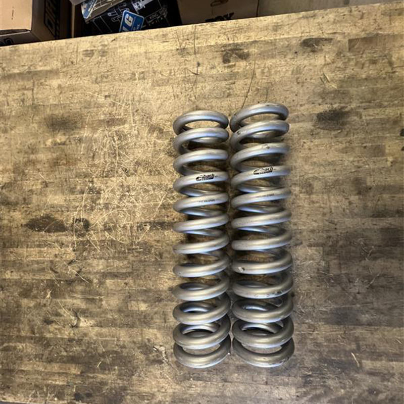 18x3x700 Eibach Springs - BLEMISH
